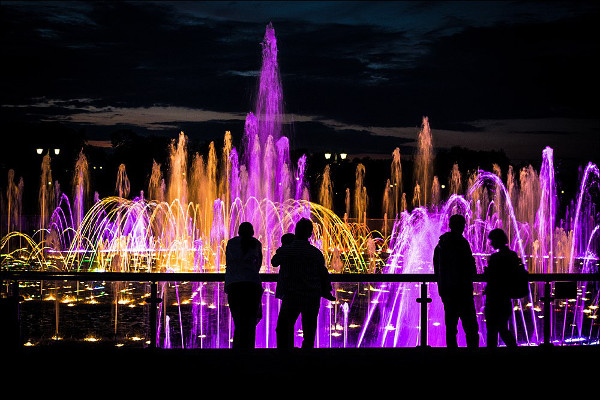 Tsaritsyno at night